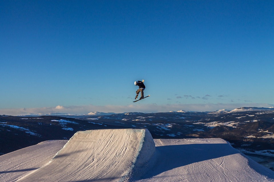 Man Skiing